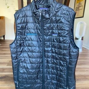 NEW Patagonia Men’s Nano Puff Vest Black